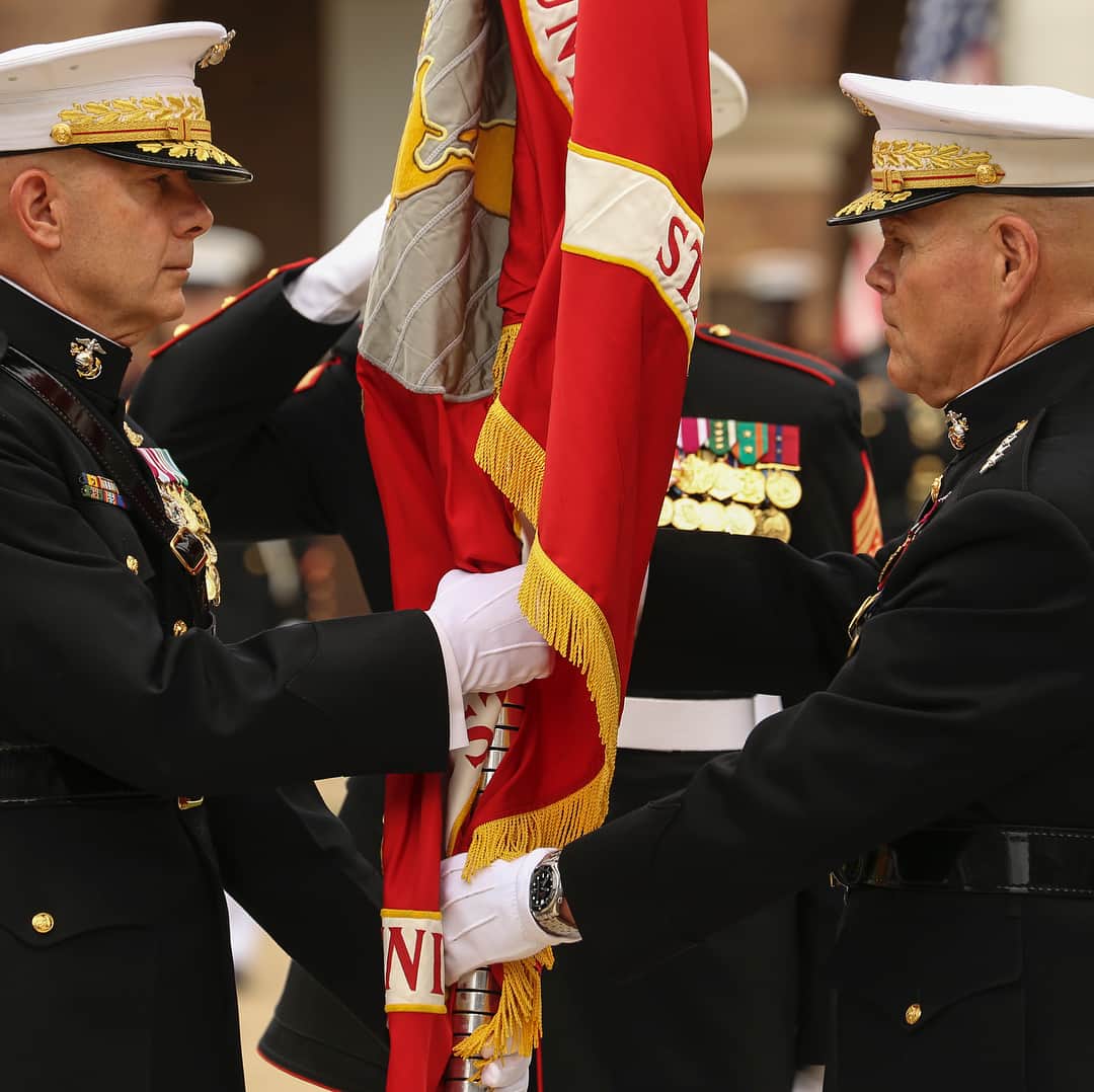 アメリカ海兵隊さんのインスタグラム写真 - (アメリカ海兵隊Instagram)「Today, Gen. David H. Berger takes over as Commandant of the Marine Corps during the Passage of Command at @marinebarrackswashington.  #CMC #Marines #USMC #Commandant」7月12日 8時50分 - marines