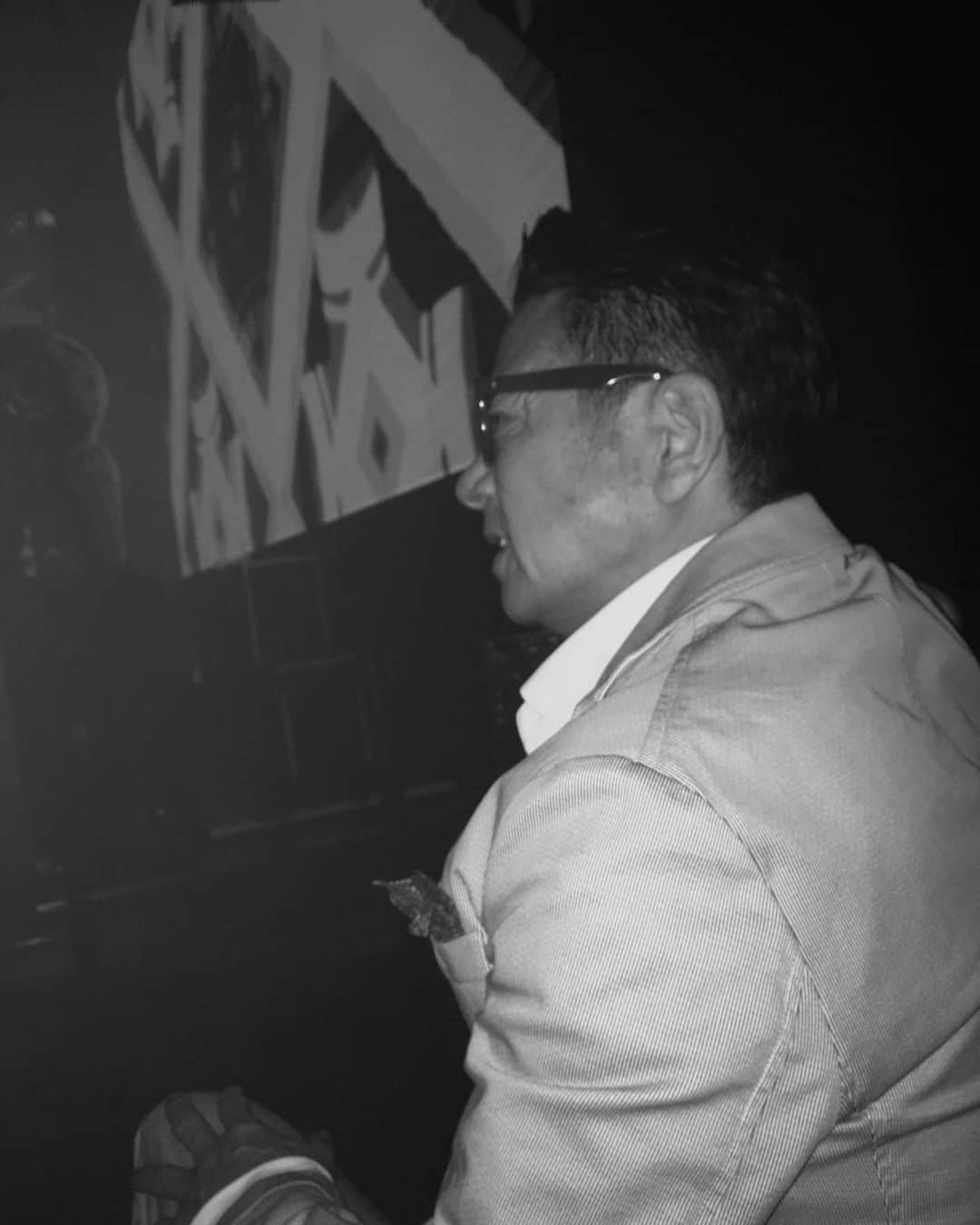 伊津野亮さんのインスタグラム写真 - (伊津野亮Instagram)「#SEL OCTAGON TOKYO エントランスから 敷居高し！ DJの皆さん センスグンバツ！ カッコいい#選曲 #daishidance  #cid #tjo 木曜の夜に 世界基準のDJ達の パフォーマンスが 体感出来るなんて すんげぇなぁ〜 また来るね〜〜❤️」7月12日 9時04分 - ryoizuno