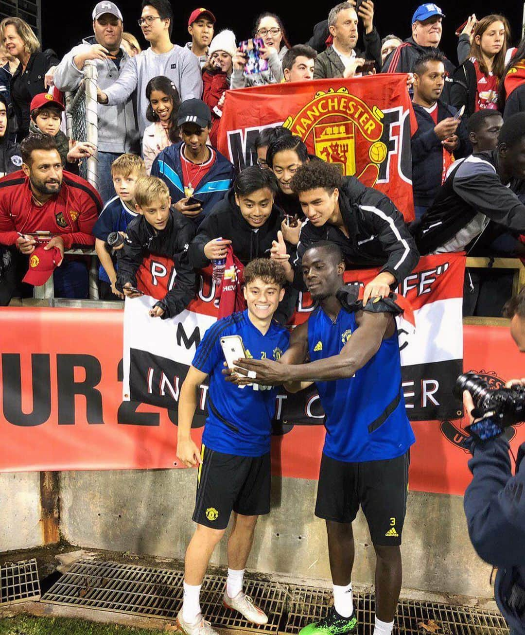 マンチェスター・ユナイテッドさんのインスタグラム写真 - (マンチェスター・ユナイテッドInstagram)「All proceeds from our open training session went to charity. Thank you to everyone who attended ❤️ #MUFC #MUTOUR」7月12日 2時03分 - manchesterunited