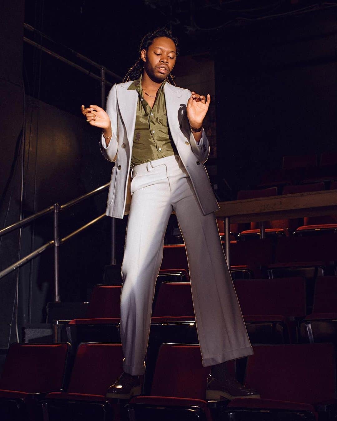 GQさんのインスタグラム写真 - (GQInstagram)「@JeremyOHarris's groundbreaking 'Slave Play' is officially heading to Broadway. Read more about the playwright who has audiences freaking out at the link in bio. (📸@micaiahcarter)」7月12日 2時15分 - gq