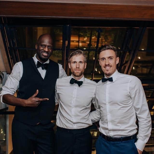 マックス・クルーゼさんのインスタグラム写真 - (マックス・クルーゼInstagram)「What a wedding😍 thanks for having me @jonobourgault  #throwbackmay #longtimeago #suitbrothers #montreal」7月12日 2時27分 - max.kruse10