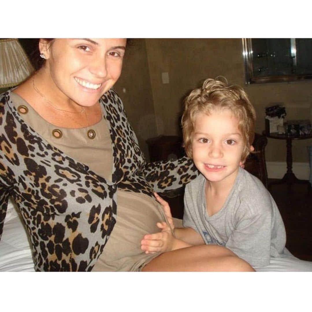 Giovanna Antonelliのインスタグラム：「Ah!!!! Esse #tbt me mata de amor e saudade ♥️ #minhavida #meusdoisamores #amormaiorqueeu #tempovoando⏳」