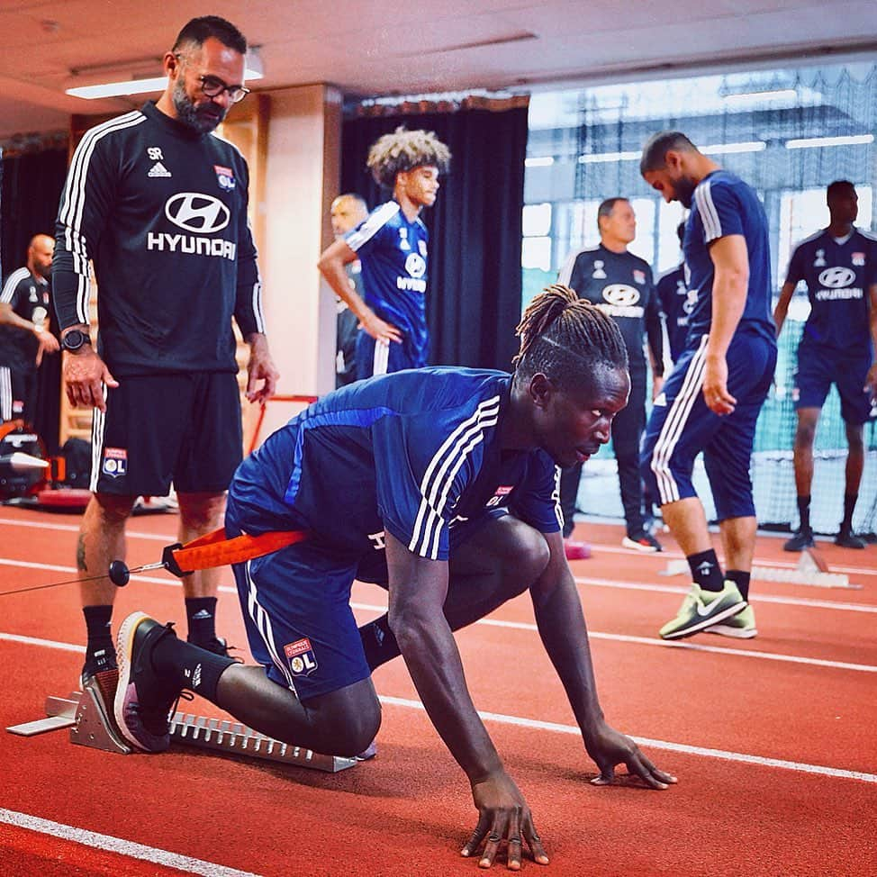 マプ・ヤンガ＝ムビワさんのインスタグラム写真 - (マプ・ヤンガ＝ムビワInstagram)「⚽️🔥🏃🏿‍♂️ Stage à Tignes 4ème journée ! ☑️.💪🏿 #work #preseason #tignes」7月12日 2時43分 - mapou.yangambiwa