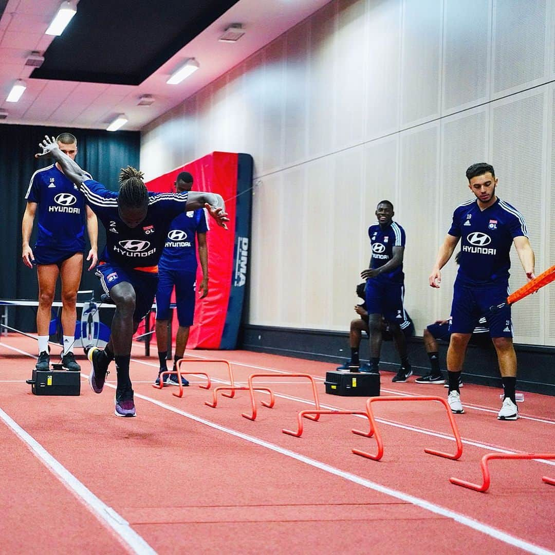 マプ・ヤンガ＝ムビワさんのインスタグラム写真 - (マプ・ヤンガ＝ムビワInstagram)「⚽️🔥🏃🏿‍♂️ Stage à Tignes 4ème journée ! ☑️.💪🏿 #work #preseason #tignes」7月12日 2時43分 - mapou.yangambiwa