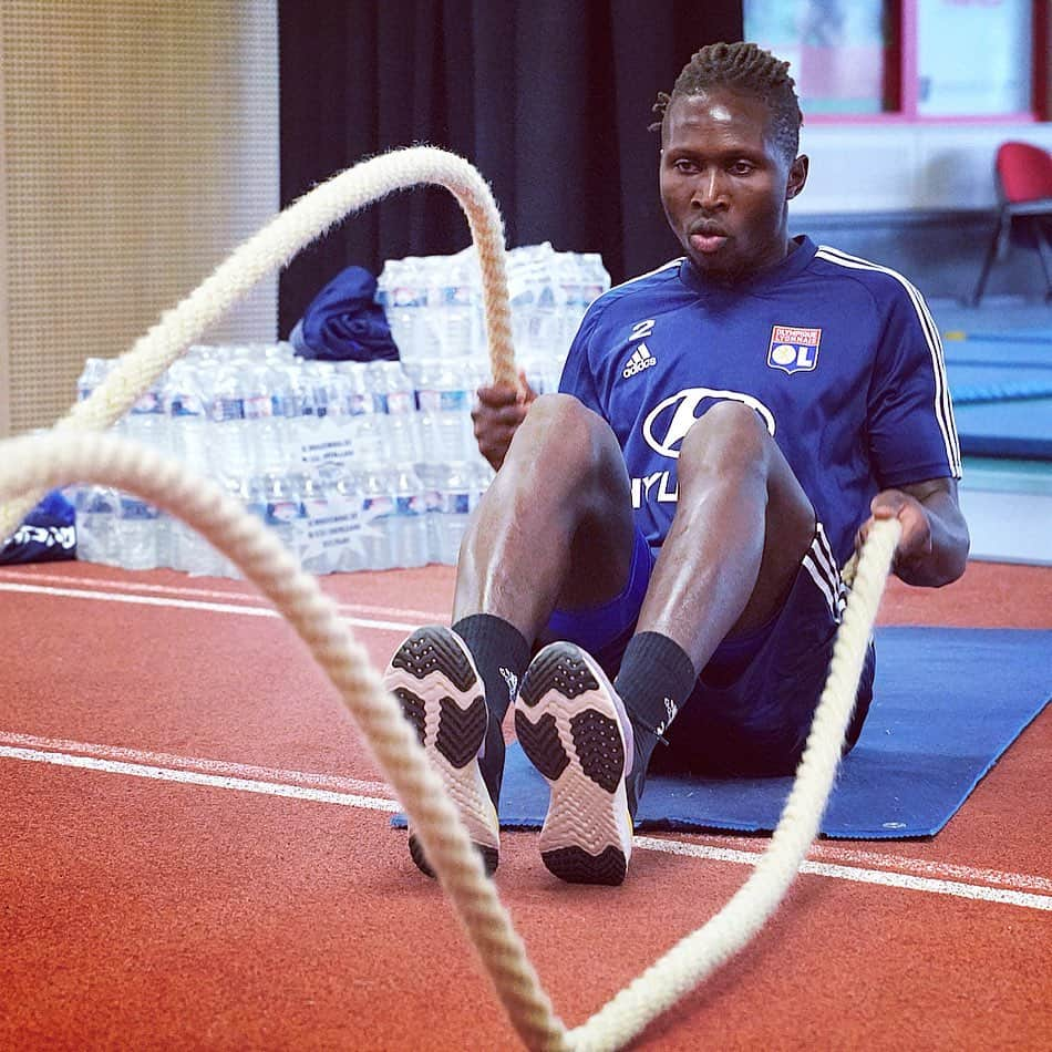 マプ・ヤンガ＝ムビワさんのインスタグラム写真 - (マプ・ヤンガ＝ムビワInstagram)「⚽️🔥🏃🏿‍♂️ Stage à Tignes 4ème journée ! ☑️.💪🏿 #work #preseason #tignes」7月12日 2時43分 - mapou.yangambiwa