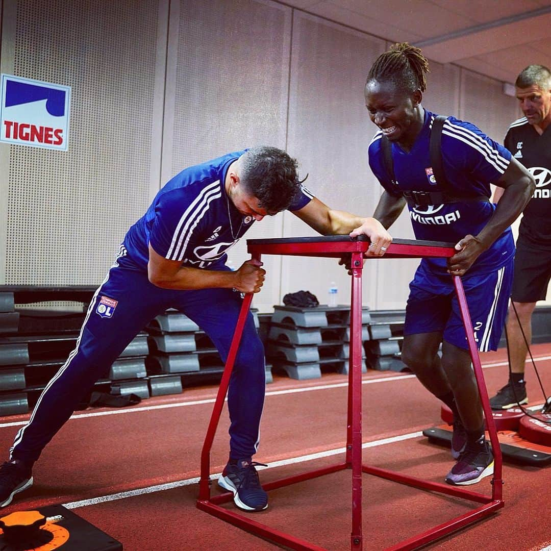 マプ・ヤンガ＝ムビワさんのインスタグラム写真 - (マプ・ヤンガ＝ムビワInstagram)「⚽️🔥🏃🏿‍♂️ Stage à Tignes 4ème journée ! ☑️.💪🏿 #work #preseason #tignes」7月12日 2時43分 - mapou.yangambiwa