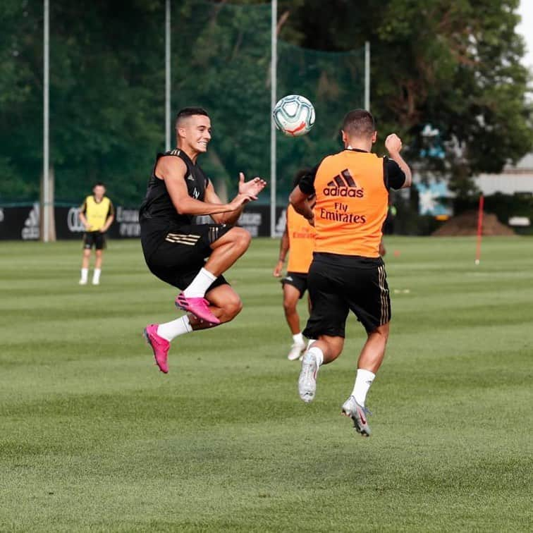 ルーカス・バスケスさんのインスタグラム写真 - (ルーカス・バスケスInstagram)「Day 2. ⚽🇨🇦 #RealMadridIsHere」7月12日 2時43分 - lucasvazquez91