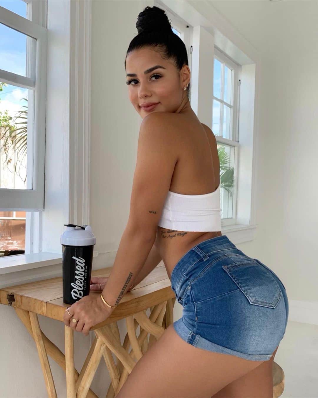 Katya Elise Henryさんのインスタグラム写真 - (Katya Elise HenryInstagram)「The best part about Blessed Protein is what’s inside the bottle! While having 23 grams of protein, you get: - 0 grams of trans fat, - 0 grams of Cholesterol - 0 grams of sugar All while being gluten free, dairy free and soy free. We believe that helping your body from the inside out will set you up for success. 💫 - - - Go to www.ehplabs.com to try for yourself! The flavor is just as good as the ingredients used to make it! Use code KATYA10 for 10% off your purchase. 🥥✨」7月12日 3時20分 - katyaelisehenry