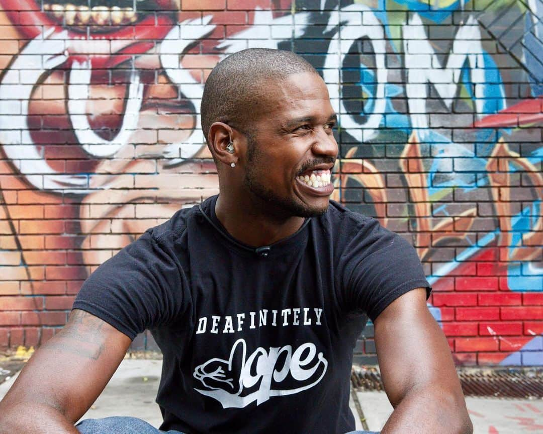 Instagramさんのインスタグラム写真 - (InstagramInstagram)「Meet Matt Maxey, the founder of @deafinitelydope, an organization devoted to unifying and educating both hearing and deaf communities through a love of music and sign language. “Being black and being deaf, I always felt like I stood out. If I went somewhere I would either be the only black person in the room or the only deaf person in the room without an interpreter,” says Matt, a deaf interpreter who though born deaf, didn’t learn American Sign Language until he was in high school.  Since starting DEAFinitely Dope, Matt has traveled, performed and even taught ASL to musicians like Chance the Rapper (@chancetherapper). On our story and on IGTV, learn more about the impact Matt is making in the deaf community in #Advocates, our new weekly series highlighting people around the world who are sparking positive change in their communities. ✨」7月12日 3時28分 - instagram