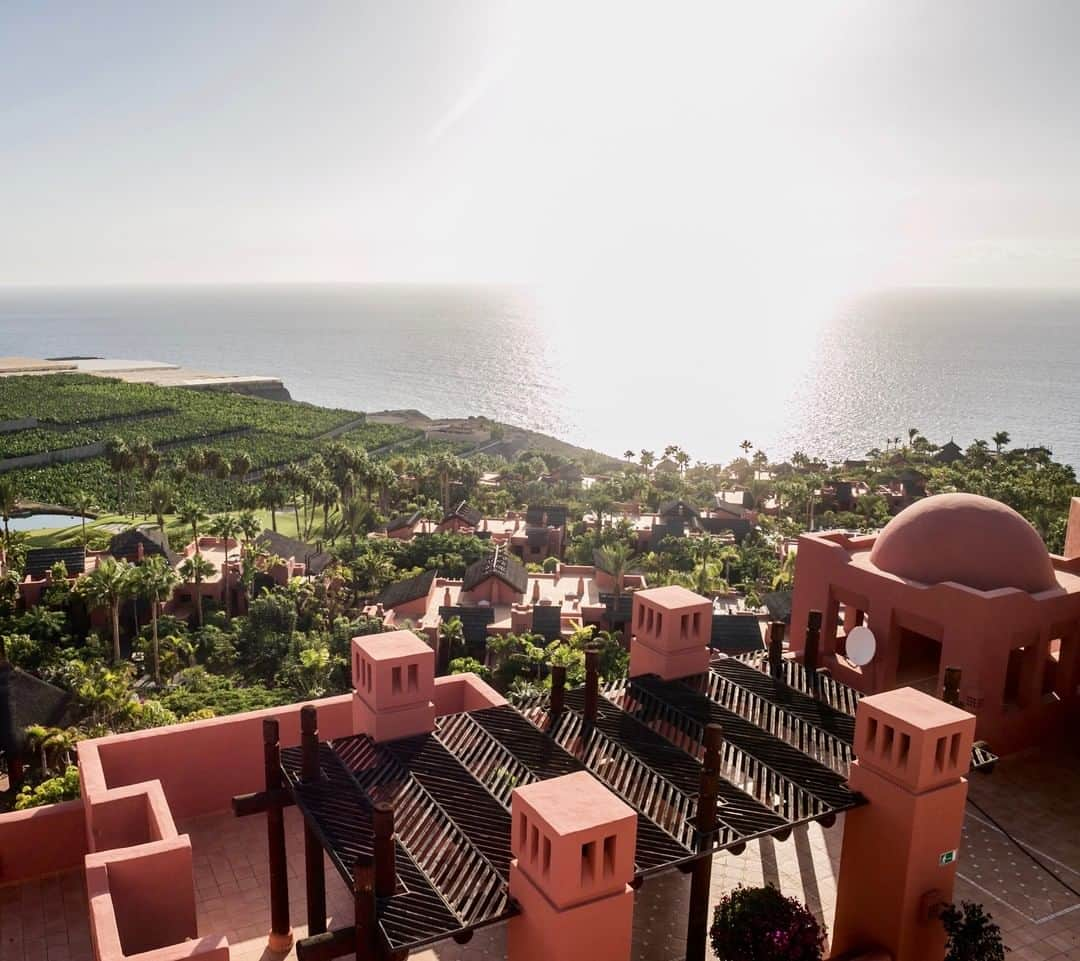 リッツ・カールトンさんのインスタグラム写真 - (リッツ・カールトンInstagram)「Set your sights on brilliant coastlines and bold new experiences at The Ritz-Carlton, #Abama. ⁣⁠ ⁣⁠ #Tenerife #Spain #CanaryIslands #Island #Coast #Ocean #Architecture #Bold #Getaway #Horizon #Vacation #Travel #Travelgram #InstaTravel #TravelDiaries」7月12日 4時01分 - ritzcarlton