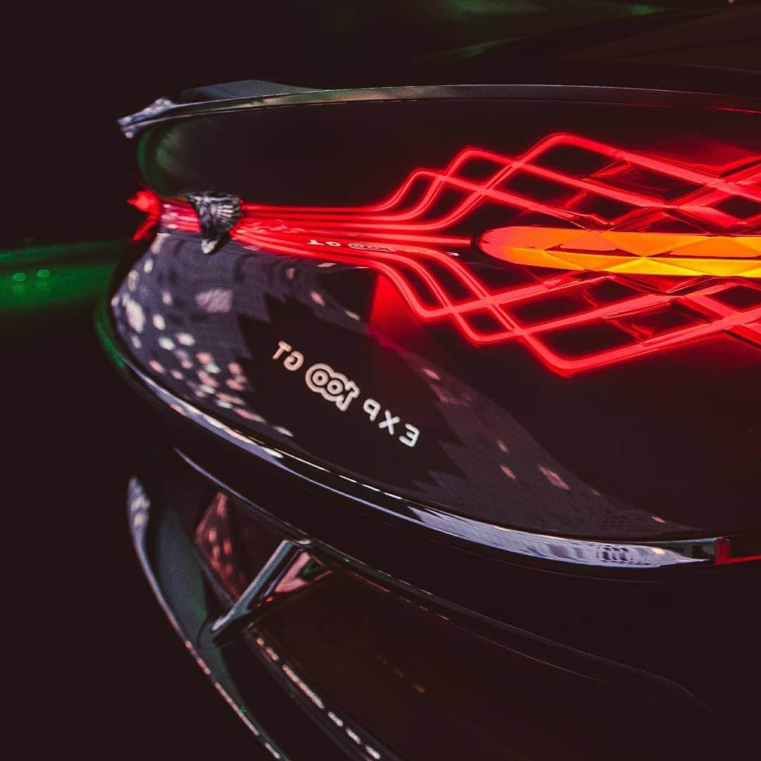 ベントレーさんのインスタグラム写真 - (ベントレーInstagram)「The new #BentleyEXP100GT launched yesterday in Crewe, England - the home of #Bentley. Swipe through for more. Link in bio. #Bentley100Years」7月12日 4時04分 - bentleymotors