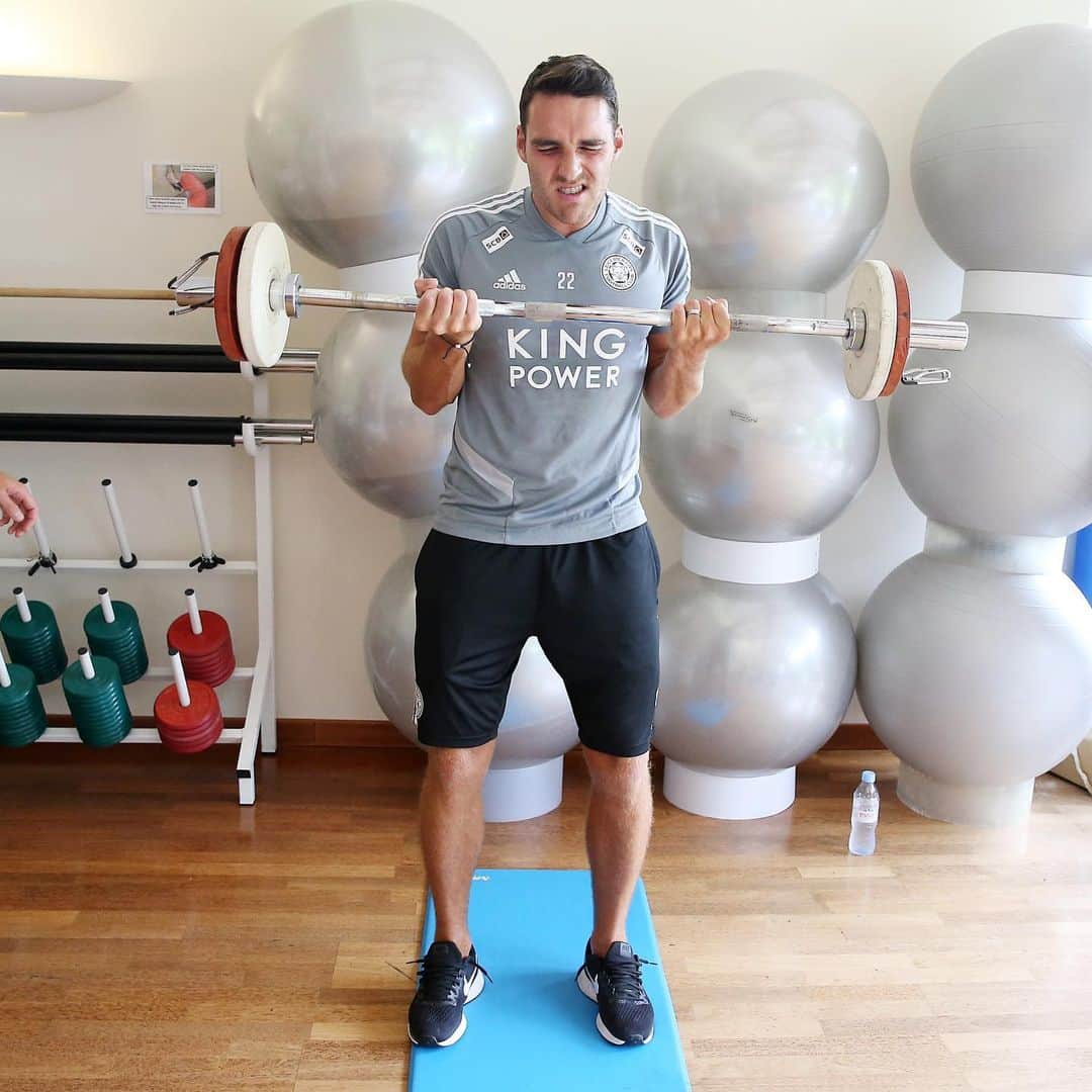 レスター・シティFCさんのインスタグラム写真 - (レスター・シティFCInstagram)「Struggling there, Jamo? 😅 . . . #lcfc」7月12日 4時42分 - lcfc