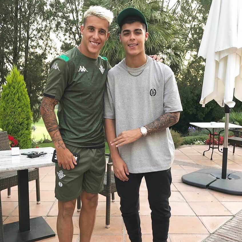のインスタグラム：「Un placer parcero🤪😀 bendiciones🙏 @lunay #solteraremix #Jerez #pretemporada」
