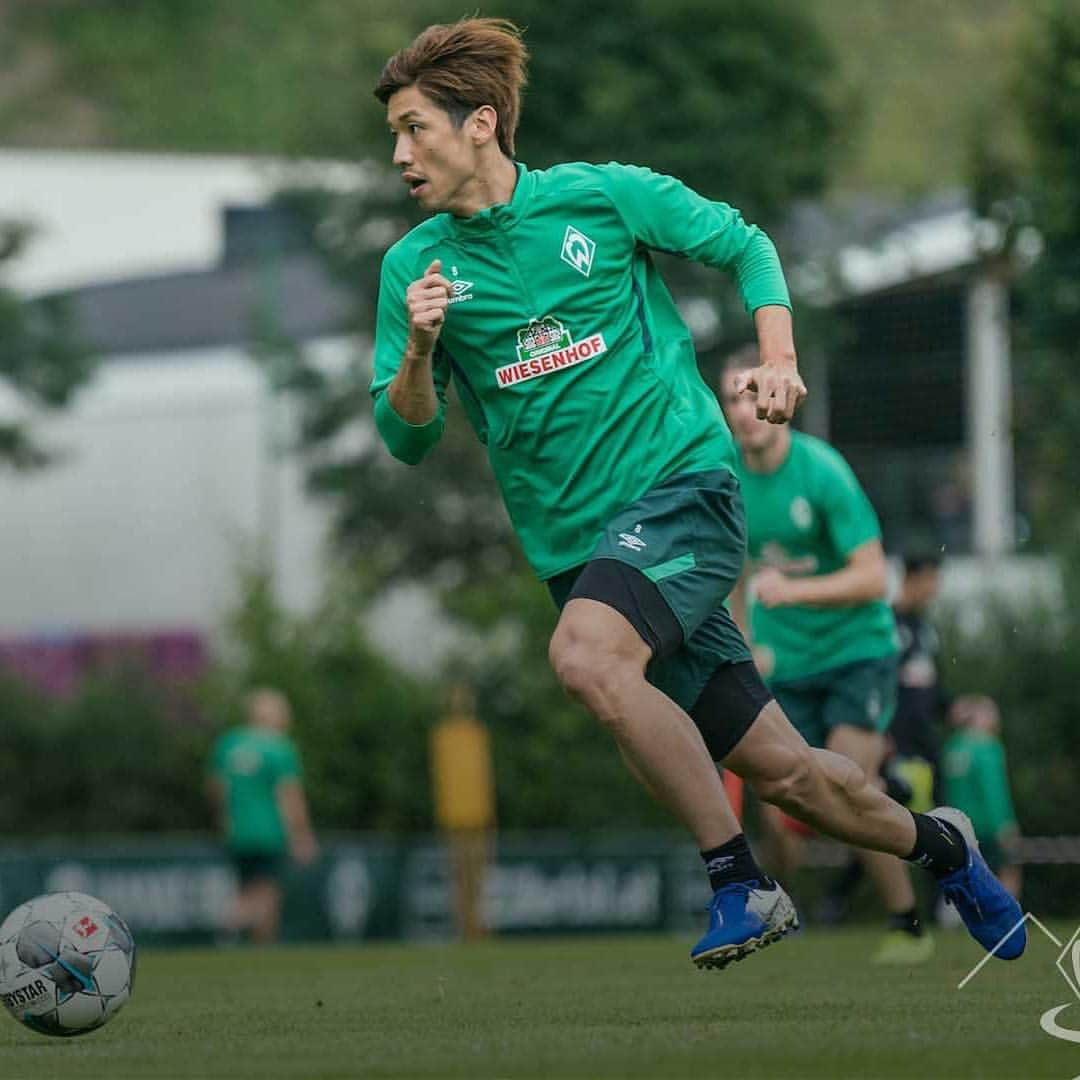 大迫勇也のインスタグラム：「新シーズンに向けて良いキャンプを送れてます！！ #werder  #werderbremen  #bundesliga」