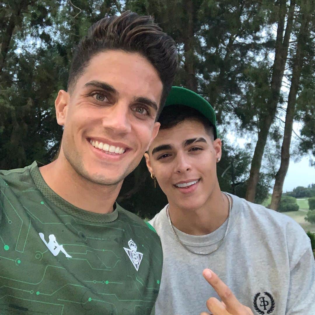マルク・バルトラのインスタグラム：「Desde Puerto Rico baby 🇵🇷 Un placer crack @lunay 🤙🏼🔥」