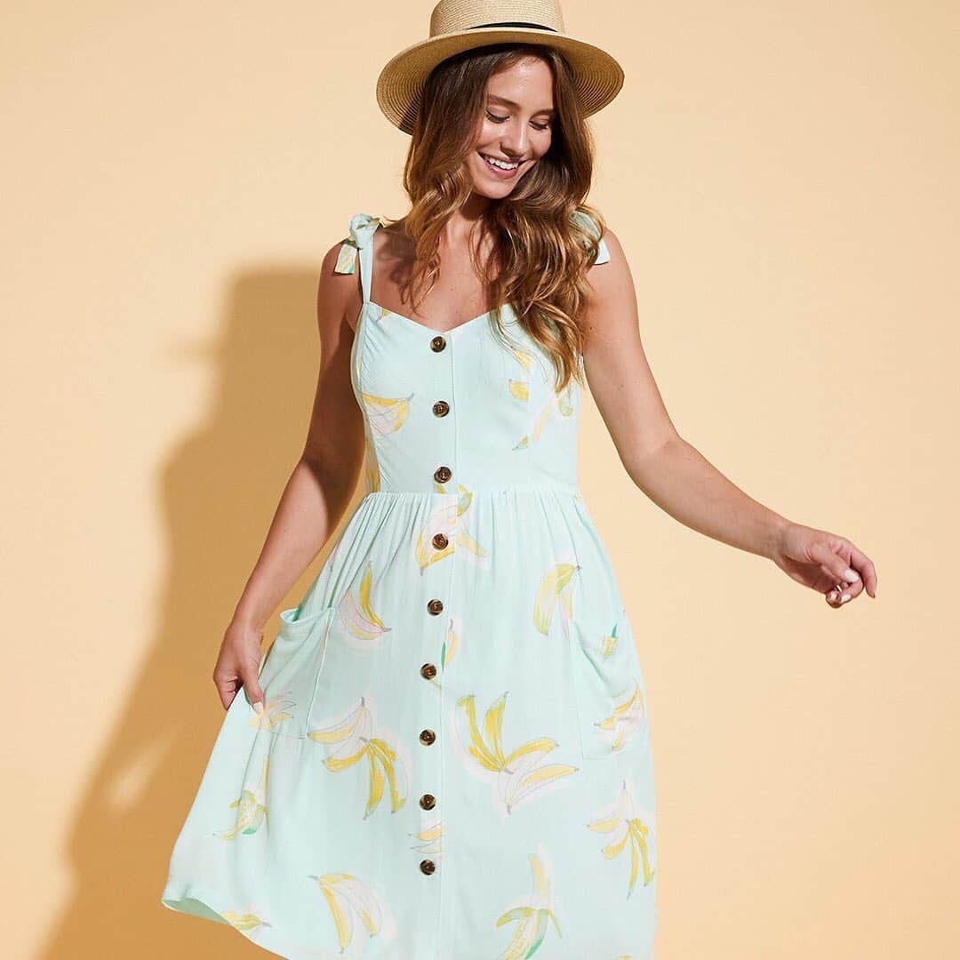 ロック&リパブリックのインスタグラム：「This dress is bananas. B-A-N-A-N-A-S. 🍌Tap to shop @lclaurenconrad. 🍌#Kohls #lclaurenconrad」