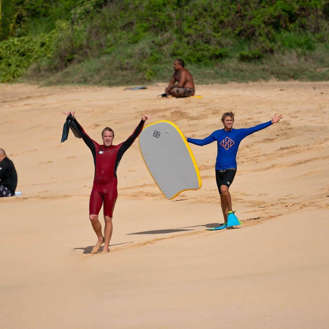 ジェイミー・オブライエンさんのインスタグラム写真 - (ジェイミー・オブライエンInstagram)「New Vlog In now live!!! Sandy Beach Mayham with @jdhubb @maxwellbourne @conor_kennedy_  @stay__psyched 📸 @skummydiener」7月12日 5時13分 - whoisjob