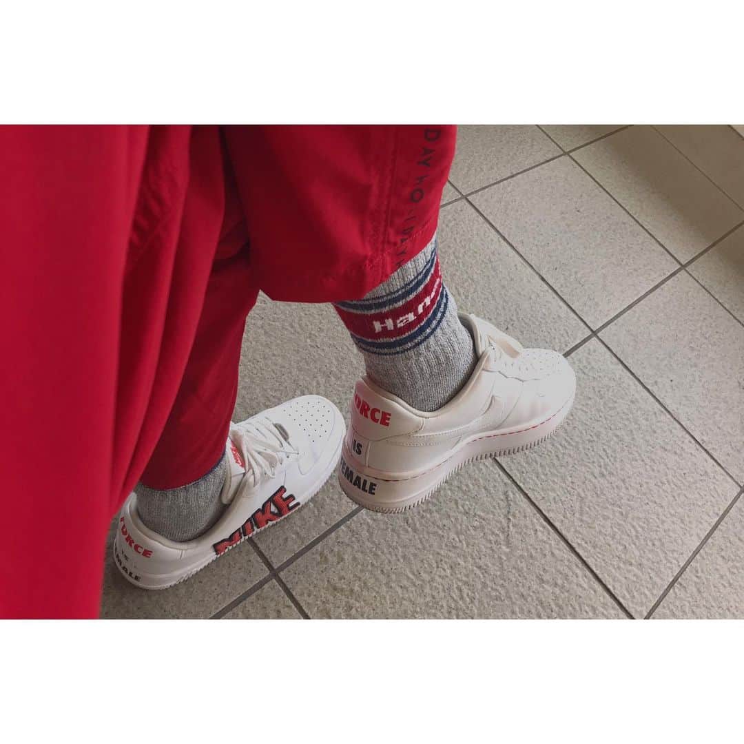 吉倉あおいさんのインスタグラム写真 - (吉倉あおいInstagram)「❤️ pants @holiday_pr socks @hanes_japan kicks @nike #まゆげの少年スタイル」7月12日 6時17分 - aoi_yoshikura