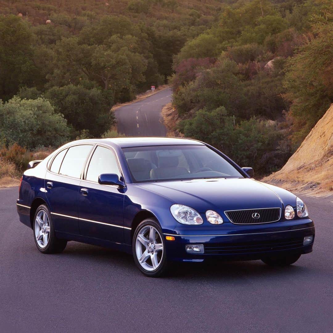 Lexus USAのインスタグラム：「Reflect on the refinement that was the second generation #LexusGS. #TBT」