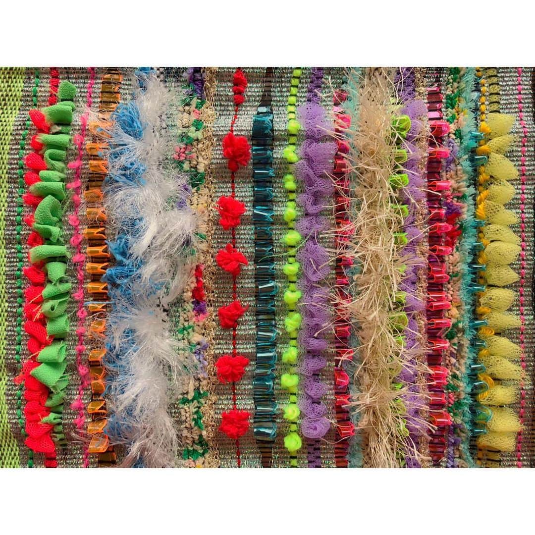 森千波さんのインスタグラム写真 - (森千波Instagram)「#2019#ss #1000weave#weaving#yarn#handmade#colorful#wool#cotton#summer#new#aurora#pocket#tissue#case#vinyl #neoncolor#color」7月12日 7時30分 - 1000wave