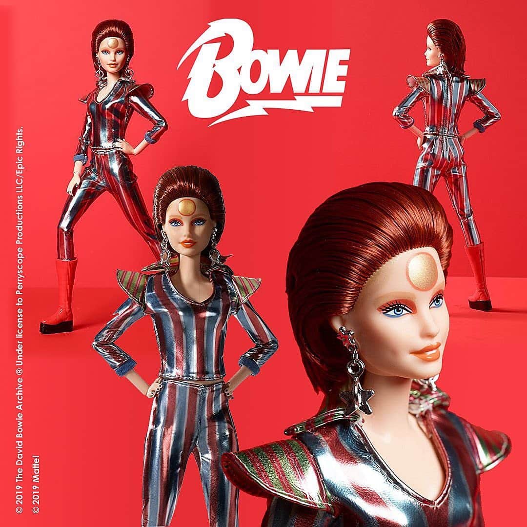 デヴィッド・ボウイさんのインスタグラム写真 - (デヴィッド・ボウイInstagram)「BARBIE AS BOWIE AVAILABLE NOW “Ain’t that close to love? Well, ain’t that poster love? Well, it IS that Barbie doll...” In the year that @Barbie celebrates her 60th and on the very day that Space Oddity hit half a century, toymakers Mattel have announced a new collectable doll inspired by Bowie’s Ziggy Stardust wild mutation, Aladdin Sane.  Dubbed Barbie as Bowie, the doll is dressed in one of the popular costumes sported by Bowie on his 1973 tour, including the iconic red platform boots, a Schwarzkopf ‘Red Hot Red’ mane of hair and gold disc on the forehead.  It’s not yet known if Ken will follow suit, but we reckon he would look great as Halloween Jack or The Thin White Duke.  More here: https://t.co/QDpwbJqoI6 (Temp link on main page)  #Barbie  #BarbieAsBowie」7月12日 7時38分 - davidbowie