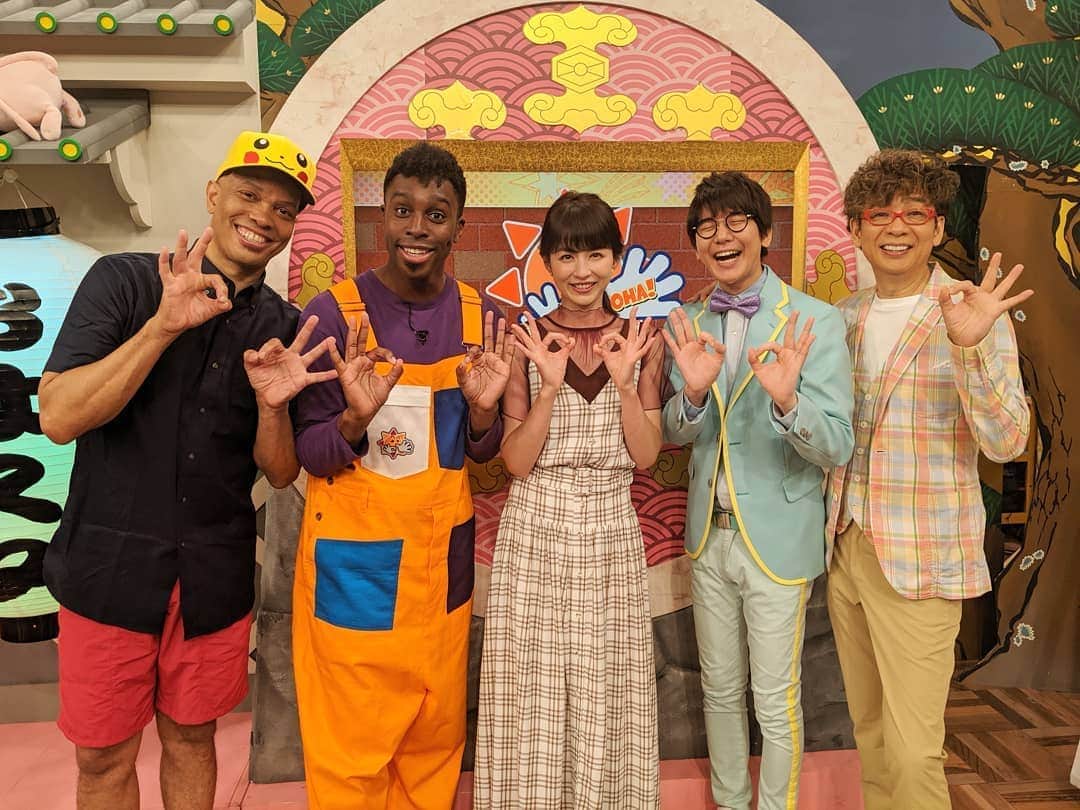 アイク・B・ヌワラのインスタグラム：「DAY2！！レジェンドの二人、山ちゃんとレイモンドが #おはスタ のスタジオまで来てくれました！！そして、元おはガールの平井理央さんも登場！！今日の放送を見てくれて本当にありがとうこざました！！ #おはスタ #テレビ東京 #山ちゃん #レイモンド #平井理央」