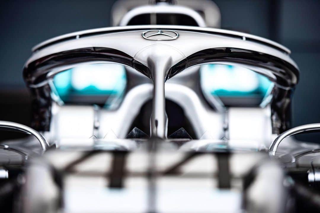 MERCEDES AMG PETRONASさんのインスタグラム写真 - (MERCEDES AMG PETRONASInstagram)「‪Can’t spell Silverstone without Silver... 😉 #BritishGP‬ • #MercedesAMGF1 #Mercedes #AMG #F1 #PETRONASmotorsports #BritishGP @mercedesbenz」7月12日 17時24分 - mercedesamgf1