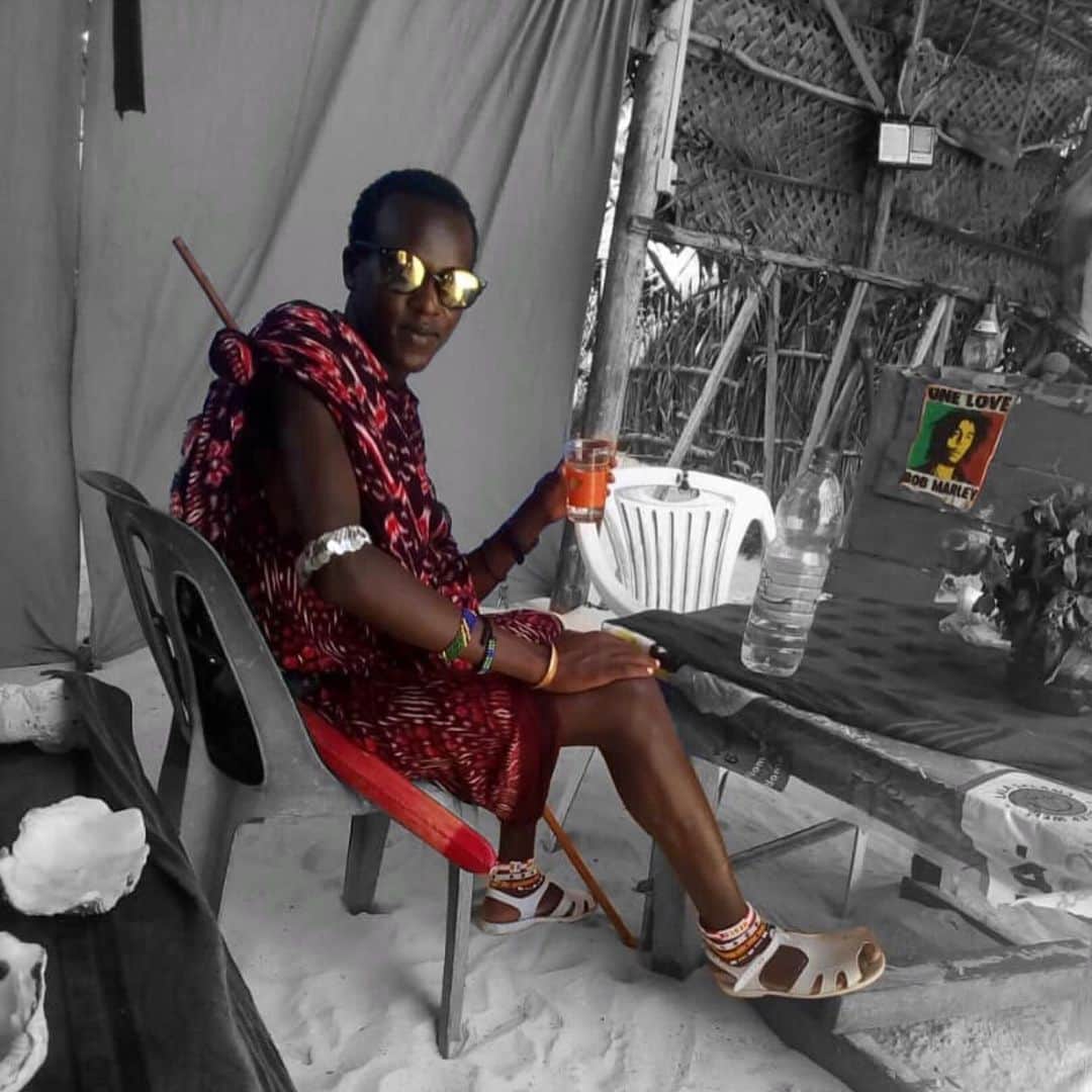 白井鉄也さんのインスタグラム写真 - (白井鉄也Instagram)「maasais  売り上げの1部を写真のマサイ族に送金します！ I will transfer part of the sales to the Maasai of the photo! @maasaisjapan  https://maasais.official.ec  #maasais #マサイ #マサイ族 #tribe #sealed #tribesealed #SDGS #me #tbt #love #cute #instagood #instalike」7月12日 17時28分 - shiraichimon