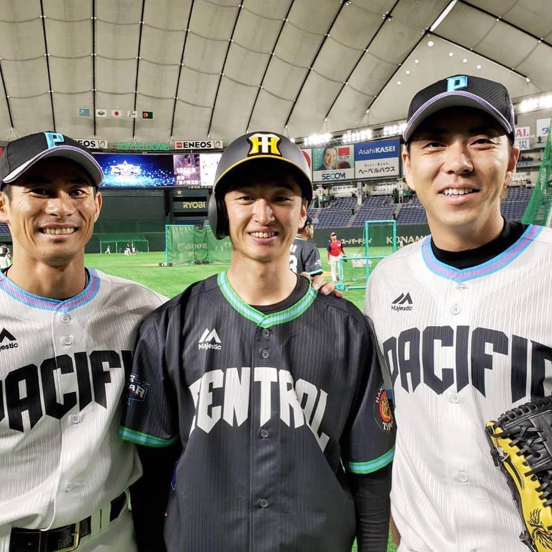 阪神タイガースさんのインスタグラム写真 - (阪神タイガースInstagram)「オールスター初出場の近本選手‼️ 他球団の選手とたくさん交流^ ^ #近本光司 選手 #阪神タイガース #鈴木誠也 選手 #広島東洋カープ  #神里和毅 選手 #横浜denaベイスターズ  #京田陽太 選手 #中日ドラゴンズ  #荻野貴司 選手 #千葉ロッテマリーンズ  #宮西尚生 選手 #北海道日本ハムファイターズ #関西学院大学  #マイナビオールスターゲーム2019」7月12日 17時37分 - hanshintigers_official