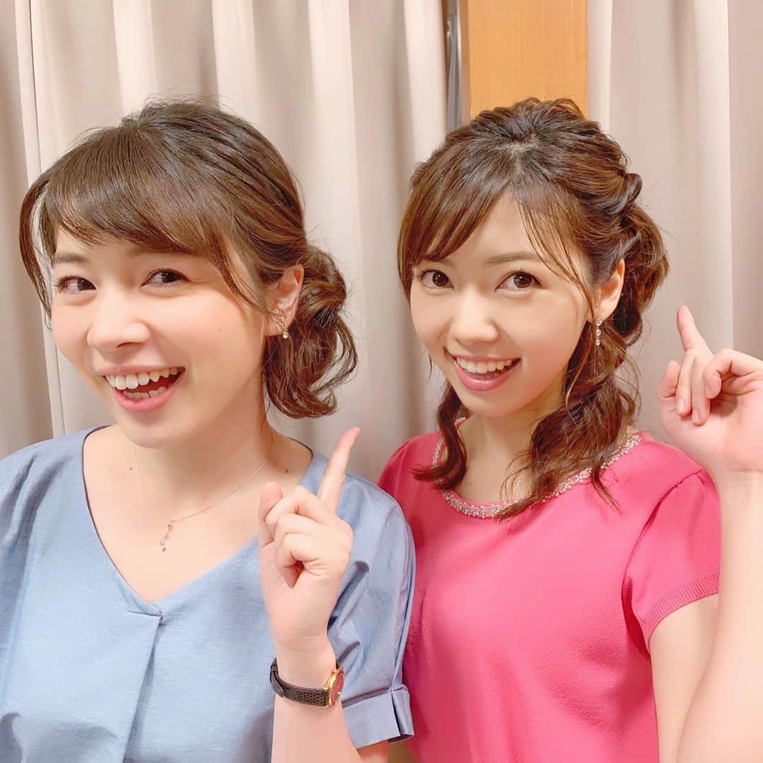 川又智菜美のインスタグラム：「今週もはやドキありがとうございました💓﻿ ﻿ 今日も皆川さんと😆🌟﻿ 皆川さんはサイドポニー、﻿ 私もハーフでサイドに、と﻿ ちょこっとリンクしておりました☺️﻿ ﻿ こういうのに気がつくと何だか嬉しい…笑﻿ ﻿ 明日から三連休の方も多いのではないでしょうか？﻿ 楽しい三連休をお過ごしください💛﻿ ﻿ #tbs #はやドキ #アナウンサー #皆川玲奈 アナ﻿﻿﻿﻿﻿ #セントフォース #川又智菜美 #オフショット﻿﻿﻿﻿﻿ #衣装 #髪型 #ヘアアレンジ #今日の一枚﻿﻿ #今週もありがとうございました」