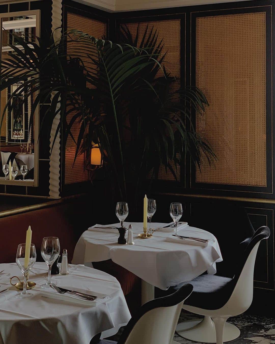 のインスタグラム：「basically dining only at #josephdirand restaurants now 🥴. the loveliest night with @welovecoco in paris at @loulourestaurant.」