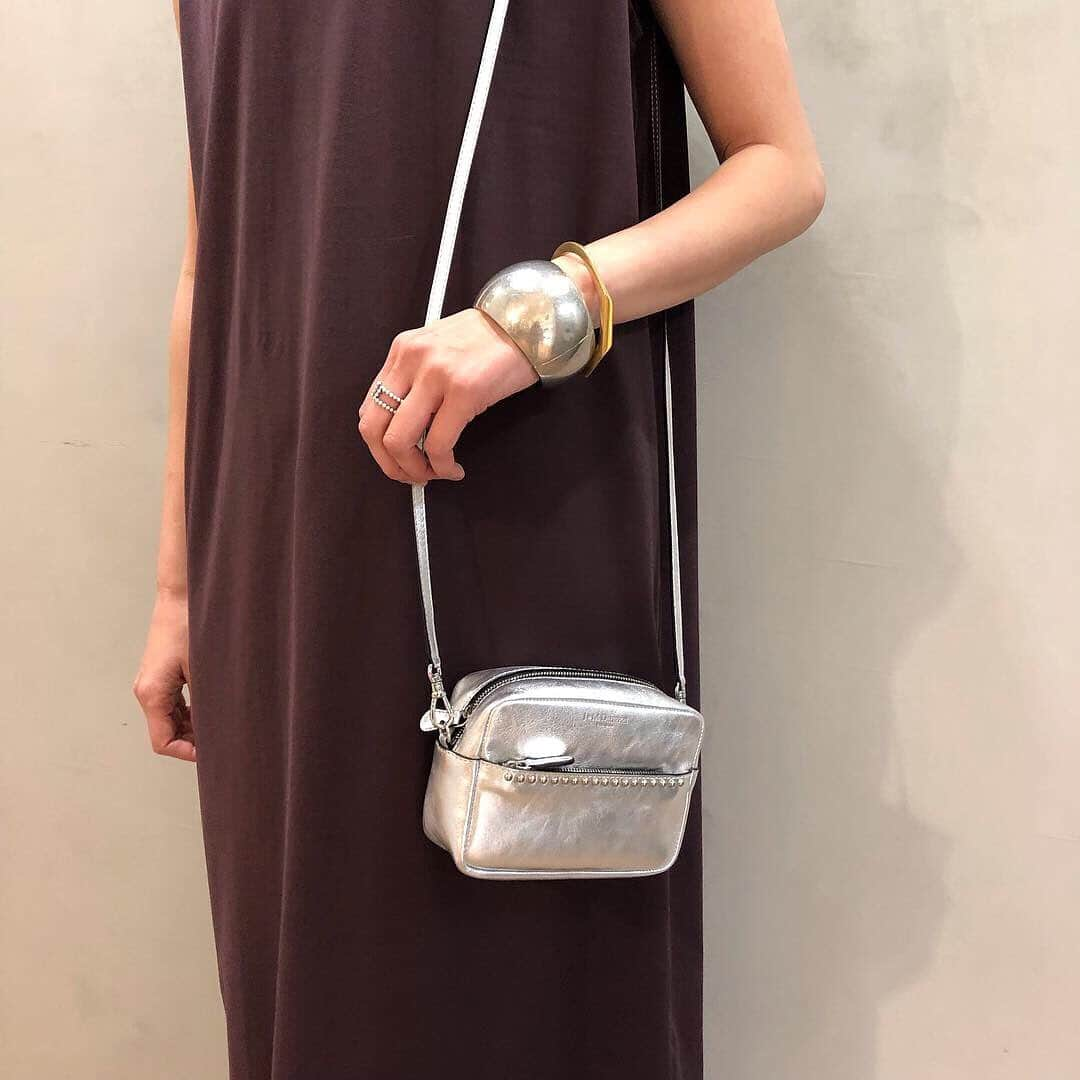 【ANN DE ARKさんのインスタグラム写真 - (【ANN DE ARKInstagram)「【PICK UP ITEM】 生地の落ち感が美しいロング丈ワンピース。アクセサリーを加えればパーティーシーンにも、ラフにも着こなせる万能な一着👚 ・ TOPS: ATON/SUVIN 60/2 TANK TOP DRESS/¥20,520/size2 ・ モデル身長（167㎝） ・ お問い合わせはこちらから ⬇︎⬇︎⬇︎⬇︎ @ann_de_ark  #aton #エイトン #jandmdavidson #pellicosunny #babaco #coordinate #fashion #コーデ #コーディネート#ファッション #レディース#ショップ#栃木 #宇都宮#anndeark #arknets」7月12日 17時58分 - ann_de_ark