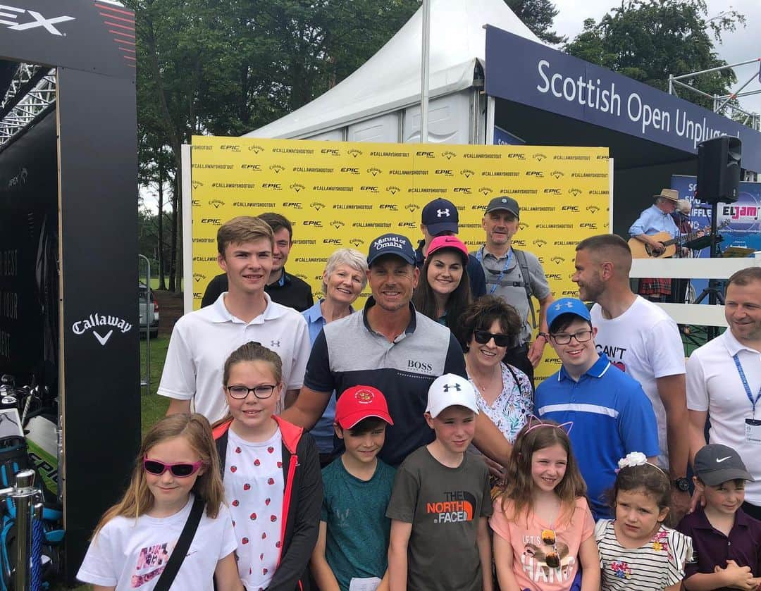 ヘンリク・ステンソンさんのインスタグラム写真 - (ヘンリク・ステンソンInstagram)「Always nice meeting juniors at  #CallawayShootout! #callawaygolf.eu」7月12日 18時29分 - henrikstenson