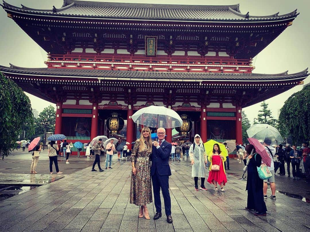 ハイディ・クルムさんのインスタグラム写真 - (ハイディ・クルムInstagram)「Greetings from TOKYO #MakingTheCut @amazonprimevideo  @timgunn 😊❤️☔️💦」7月12日 9時55分 - heidiklum