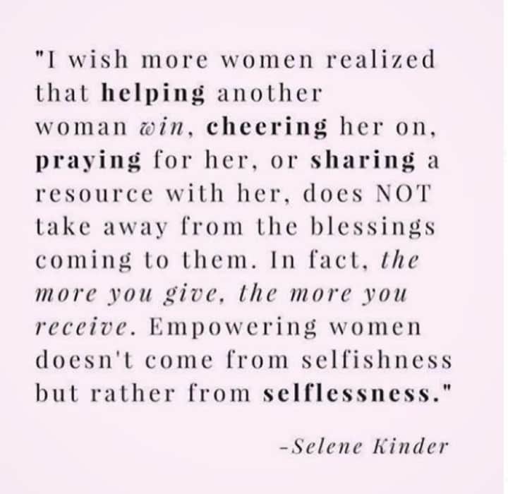 のインスタグラム：「Jamberry was designed to be a #sisterhood 💅🏼 . . A community in which women could support each other, love on one another, and use their gifts to help other women grow 🌱 . . Thank you to all the women who are out there sharing all their goodness so that someone else can look and feel great while building a business 💕 . . #kindnesswins #jamberry #jamberry2019 #eachoneteachone #lovewhatido #loveyourself #bossbabe #buildingbusiness #learning #leadership #levelup #manicurelove #mompreneur #motivation #womeninbiz #sisterhood #success #selfcare」