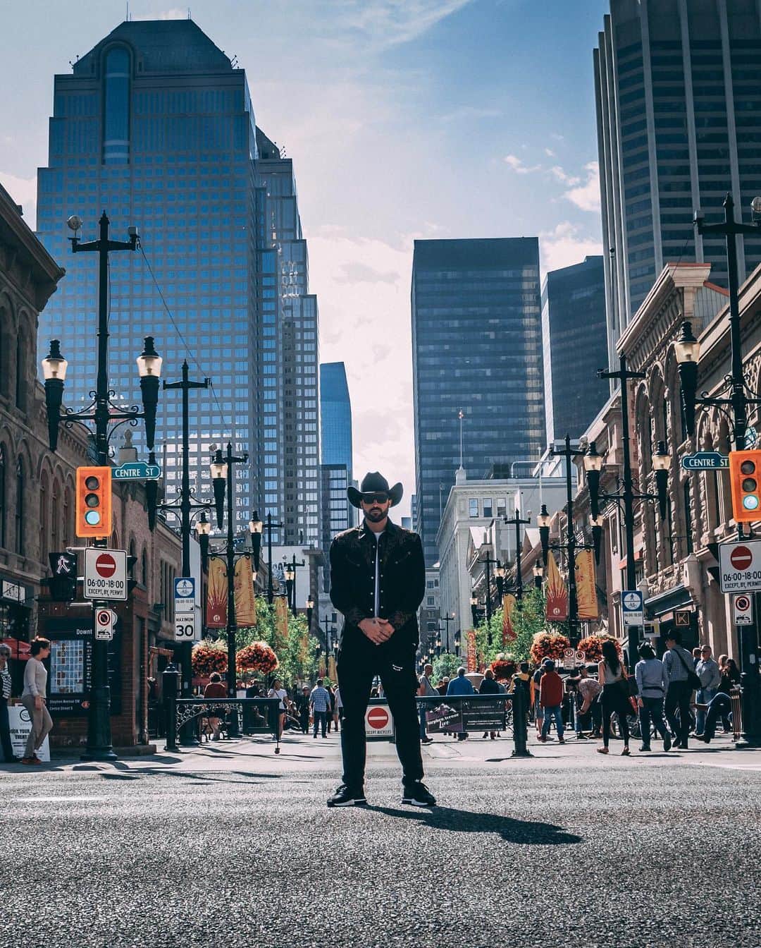 ブロディ・ジェンナーのインスタグラム：「🇨🇦 @cowboyscalgary tonight.」