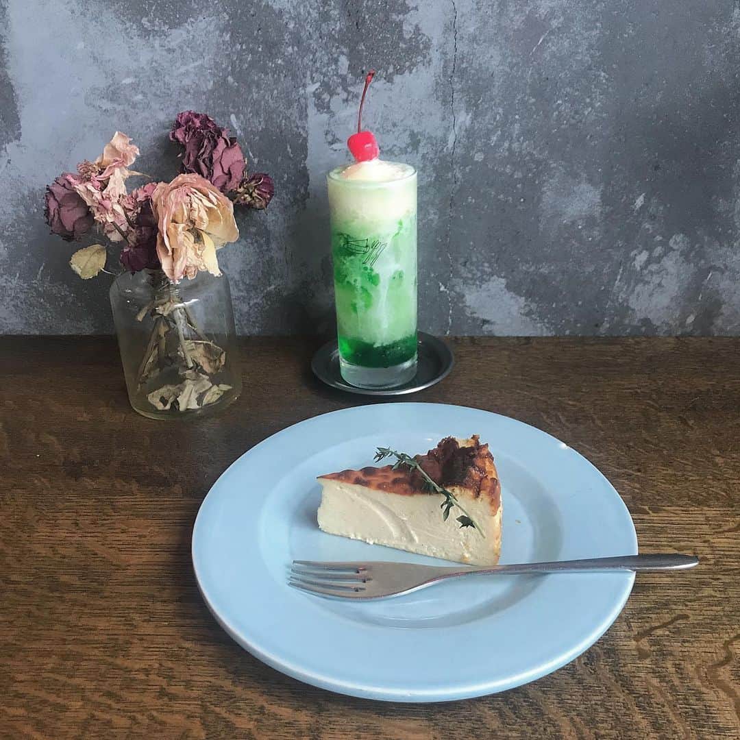 のインスタグラム：「#awarks  #チーズケーキ専門店 . . . #学芸大学#学芸大学カフェ」