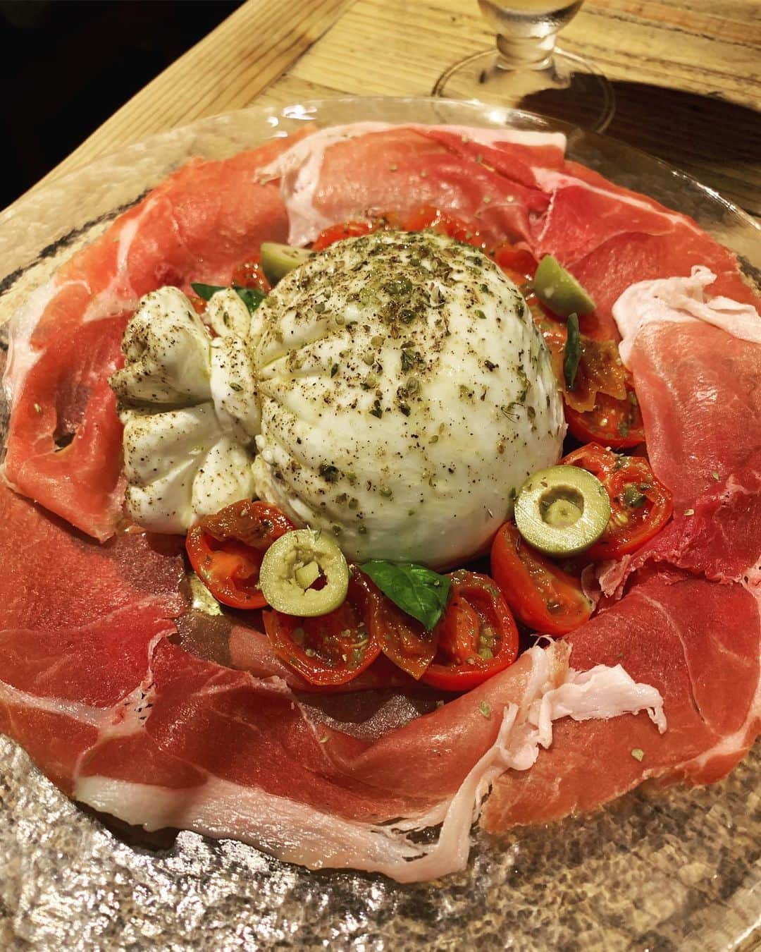 七瀬りりこさんのインスタグラム写真 - (七瀬りりこInstagram)「鎌倉にて🧀  大好きなブラッターチーズ😘  美味しかったー^ - ^  ランチから食べ過ぎた笑笑  #鎌倉 #鎌倉ランチ #イタリアン #チーズ #ブラッターチーズ #ラッテリアべべ鎌倉  #ピザ #パスタ #エリザベート」7月12日 11時36分 - ririkonanase