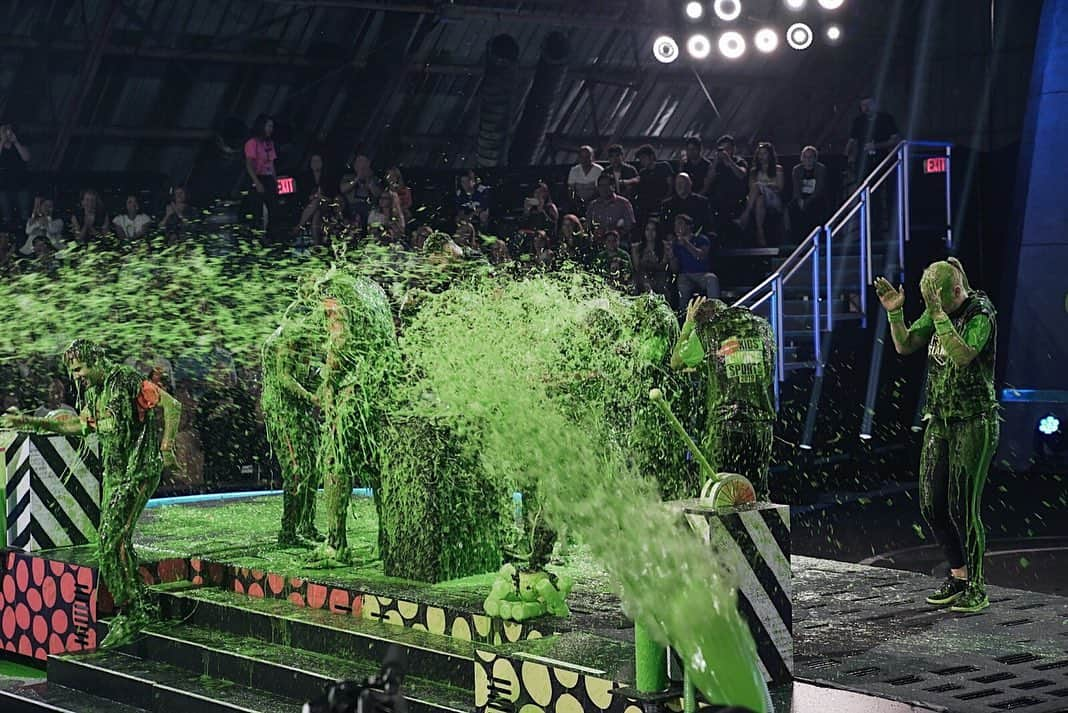 ショーン・ホワイトさんのインスタグラム写真 - (ショーン・ホワイトInstagram)「Had a BLAST 💥 at the @Nickelodeon Kid’s Choice Awards ~ Slime time!! 🧪🧪 #nickelodeon」7月12日 12時52分 - shaunwhite