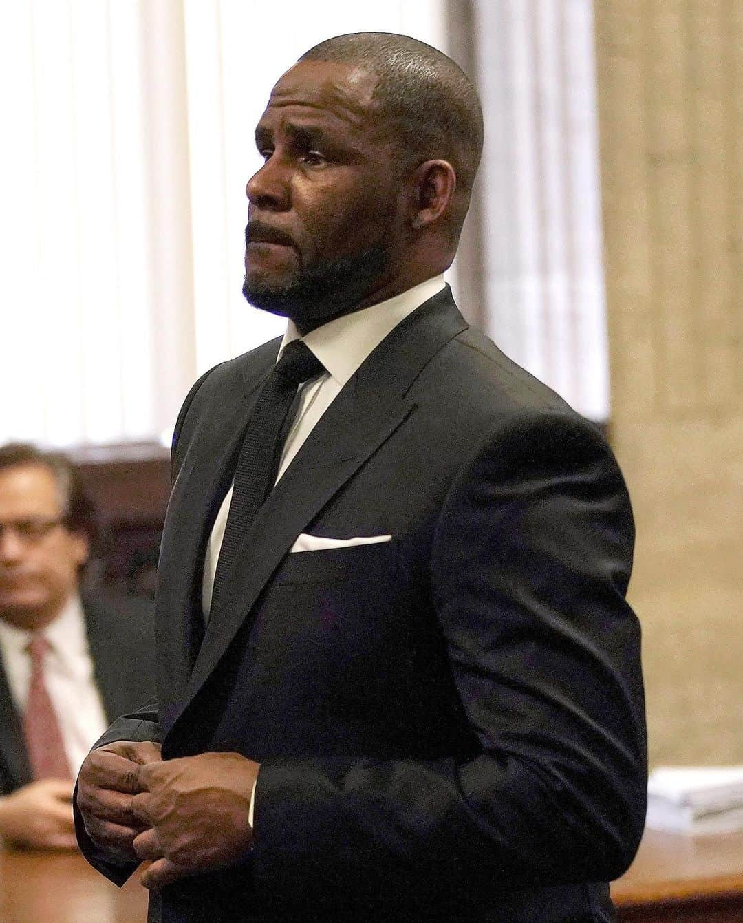 Just Jaredさんのインスタグラム写真 - (Just JaredInstagram)「R. Kelly was just arrested on federal sex crime charges in Chicago. Tap this photo at the link in bio for more details on this breaking story. #RKelly Photo: Getty」7月12日 13時06分 - justjared