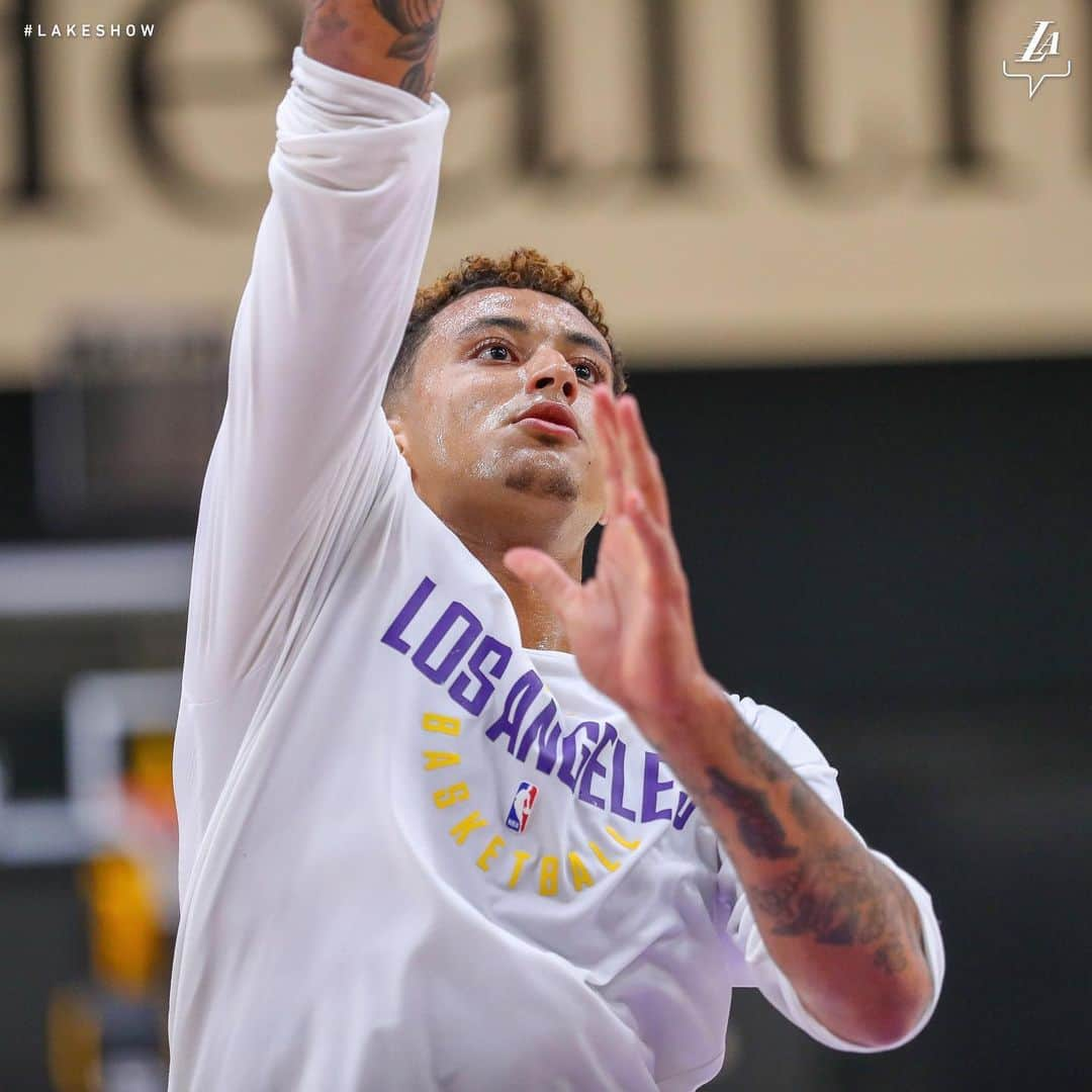 Los Angeles Lakersさんのインスタグラム写真 - (Los Angeles LakersInstagram)「Quinn 🆚 Kuz.  @qcook323 already working on day one in LA.」7月12日 13時24分 - lakers