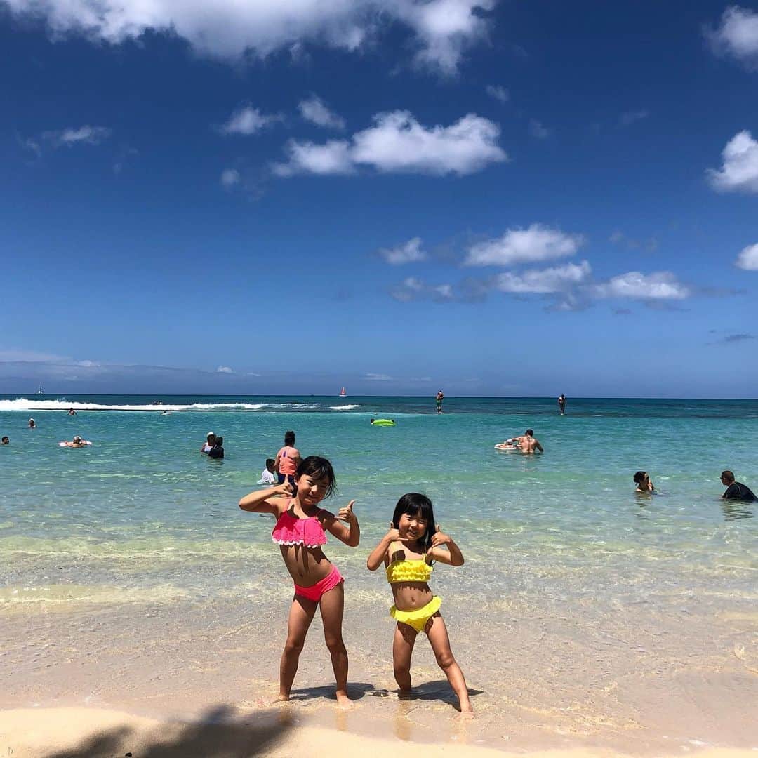 エハラマサヒロさんのインスタグラム写真 - (エハラマサヒロInstagram)「ハワイの海と子供達👍  #海が綺麗すぎてカッコいい #子供達のポーズが女ボディビルダーでカッコいい #女ボディビルダーさんのエントリーナンバーが70番て女ボディビルダーさんが世の中に多くてカッコいい #エハラ家ハワイ旅」7月12日 18時50分 - eharamasahiro