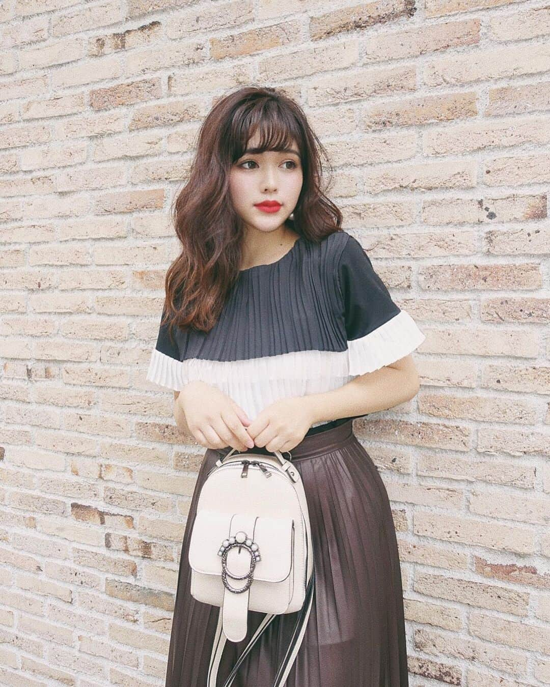 junko onagi ／小梛準子さんのインスタグラム写真 - (junko onagi ／小梛準子Instagram)「ㅤㅤㅤㅤㅤㅤㅤㅤㅤㅤ  ㅤㅤㅤㅤㅤㅤㅤㅤㅤㅤ  ㅤㅤㅤㅤㅤㅤㅤㅤㅤㅤ 🌻Summer Flea market🌻  のお知らせ🥰❤︎ ㅤㅤㅤㅤㅤㅤㅤㅤㅤㅤ ㅤㅤㅤㅤㅤㅤㅤㅤㅤ 夏休み初日🌴！ モデル、インスタグラマー、タレント大集合で、Flea market開催しちゃいます♡！！！ 洋服、サンダル、アクセ、メイクアイテム、BAG、子供服、水着、、、etc 格安で出品してます💕！！！ 是非是非遊びに来てください💜 ㅤㅤㅤㅤㅤㅤㅤㅤㅤㅤ ㅤㅤㅤㅤㅤㅤㅤㅤㅤㅤ 【日程】 7/20 (Sat) 7/21 (Sun) OPEN  12:00 CLOSE  17:00  21日  16時〜  タイムセール開催♡！ ㅤㅤㅤㅤㅤㅤㅤㅤㅤㅤ ㅤㅤㅤㅤㅤㅤㅤㅤㅤㅤ 【会場場所】 東京都渋谷区神宮前4-32-4 2F JACK ROSEの二階 【出品者】  @rumi_official_0616 @yuisho_ri @saayamizuno @sakihamada @miki_shimano @yu.i.k.a @yukari0143 @jnco0417 @rkgabriela @okamotomari1213 @ayakokida @erica_nakamura @nakajima_ayano @miee.misa @maasa.05 @yuurimorishita @arsk729 @hanako7o4 ㅤㅤㅤㅤㅤㅤㅤㅤㅤㅤ 【注意事項】 ※現金払いのみクレジットカード使用不可 ※どなたでも御入場頂けます。会場が混み合った場合、入場制限になりますのでお待ち頂く事をご了承下さい ※出品商品は試着ができませんので予めご了承下さいませ。 ※駐車場はございません。 ㅤㅤㅤㅤㅤㅤㅤㅤㅤㅤ」7月12日 18時51分 - jnco0417