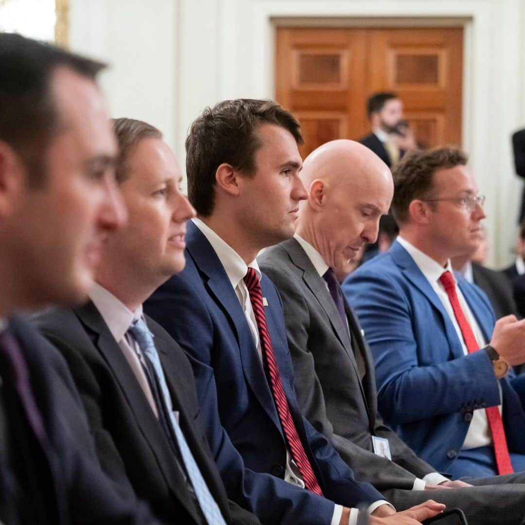 ドナルド・トランプさんのインスタグラム写真 - (ドナルド・トランプInstagram)「Thank you all—I am thrilled to welcome you to the White House! Today is a truly historic day: never before have so many online journalists and influencers come together in this building to discuss the future of social media.  Each of you is fulfilling a vital role in our nation – you are challenging the media gatekeepers and the corporate censors to bring the facts straight to the American People. You communicate DIRECTLY with our citizens without having to go through the Fake News filter. Together, you reach more people than any television broadcast, BY FAR. #SocialMediaSummit」7月12日 13時33分 - realdonaldtrump