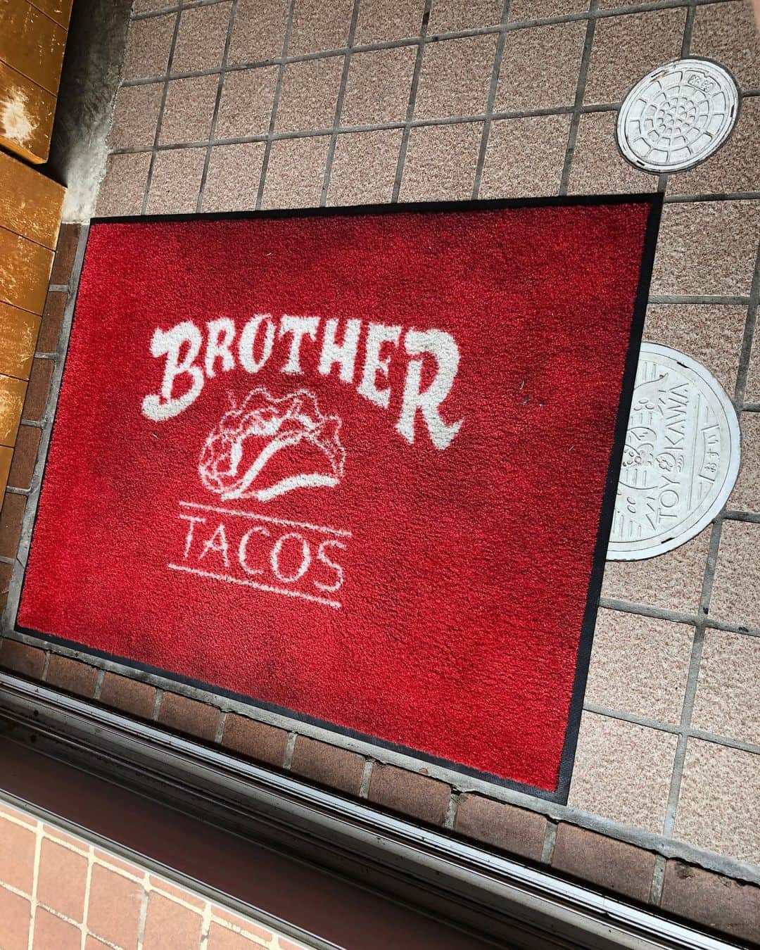 岡田慎吾さんのインスタグラム写真 - (岡田慎吾Instagram)「Day2。うます。 @brother_tacos #BROTHERTACOS #ブラザータコス #豊川 #なにってサラダが嬉しいよ」7月12日 13時45分 - shingo_o11