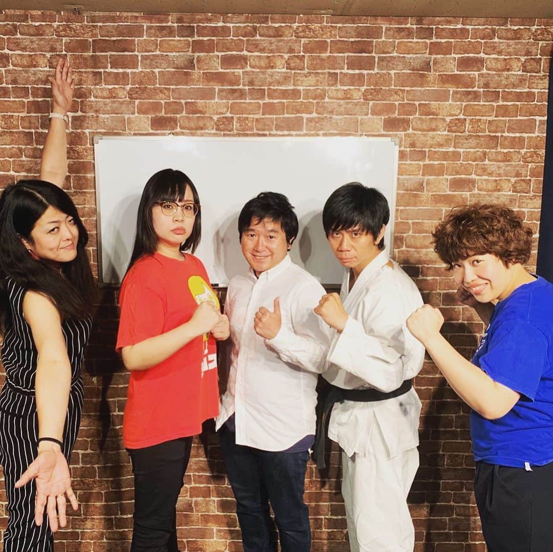 小石田純一さんのインスタグラム写真 - (小石田純一Instagram)「主催ライブ「トレンディクラブ」でした。キュウ清水さんがゆーびーむ☆の代わりに出演してくれました。楽しいライブでした。  #小石田純一のトレンディクラブ #トレンディクラブ #お笑いライブ #キュウ清水 さん #頼知輝 さん #ラムズ さん #お笑い芸人 #芸人 #中野440スタジオ」7月12日 13時47分 - koishida.trendy