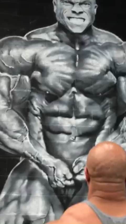 Phil Heathのインスタグラム：「So this happened yesterday at @pacific_supergym ! The artist @tee2sugars did an incredible job! As you can see I was speechless. Thank you @pacific_supergym  and @tee2sugars for honoring me with this incredible mural! it’s truly an honor to be on your gym wall, I can’t wait to come back and visit! #PhilHeath #7xMrOlympia #PhilHeathLabs」
