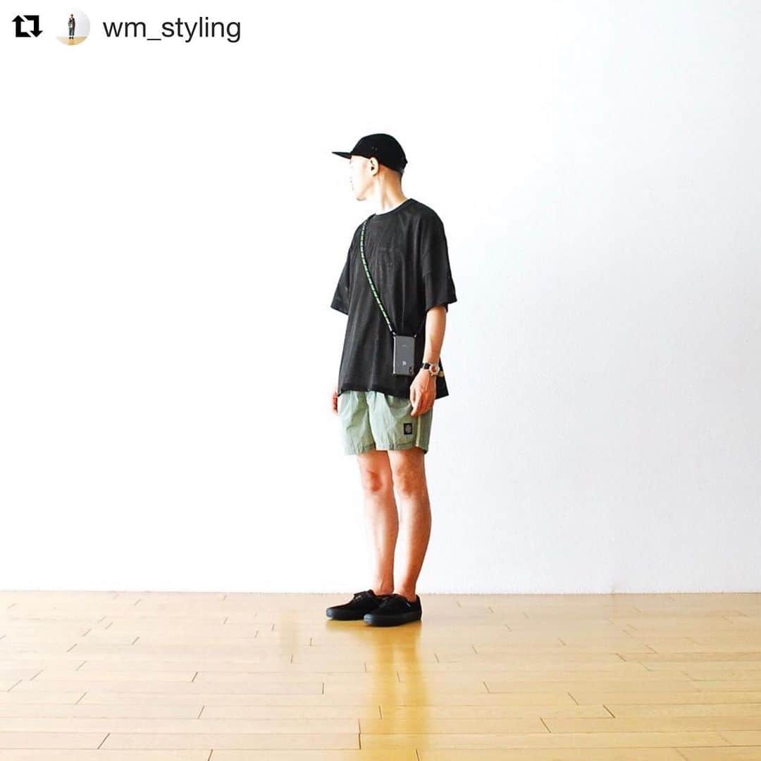 wonder_mountain_irieさんのインスタグラム写真 - (wonder_mountain_irieInstagram)「#Repost @wm_styling with @get_repost ・・・ ［#19SS_WM_styling.］ _ styling.(height 175cm weight 59kg) cap→ #HenderScheme ￥16,200- tee→ #perksandmini ￥23,760- shorts→ #STONEISLAND ￥23,760- shoes→ #VANSPRO ￥10,260- watch→ #NigelCabourn × #TIMEX ￥31,320- mobile strap→ #EPM ￥7,344- _ 〈online store / @digital_mountain〉 → http://www.digital-mountain.net _ 【オンラインストア#DigitalMountain へのご注文】 *24時間受付 *15時までのご注文で即日発送 *1万円以上ご購入で送料無料 tel：084-973-8204 _ We can send your order overseas. Accepted payment method is by PayPal or credit card only. (AMEX is not accepted)  Ordering procedure details can be found here. >>http://www.digital-mountain.net/html/page56.html _ 本店：@Wonder_Mountain_irie 系列店：@hacbywondermountain (#japan #hiroshima #日本 #広島 #福山) _」7月12日 15時09分 - wonder_mountain_