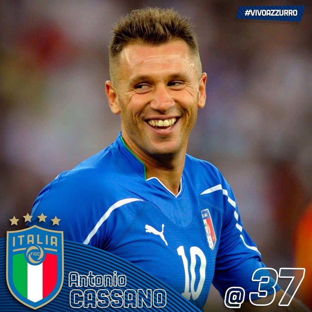 サッカーイタリア代表さんのインスタグラム写真 - (サッカーイタリア代表Instagram)「🎂 Buon compleanno ad Antonio #Cassano (39 🇮🇹 10 ⚽️) e Christian #Vieri (49 🇮🇹 23⚽️)! #Azzurri #EroiAzzurri #Nazionale #VivoAzzurro」7月12日 15時27分 - azzurri