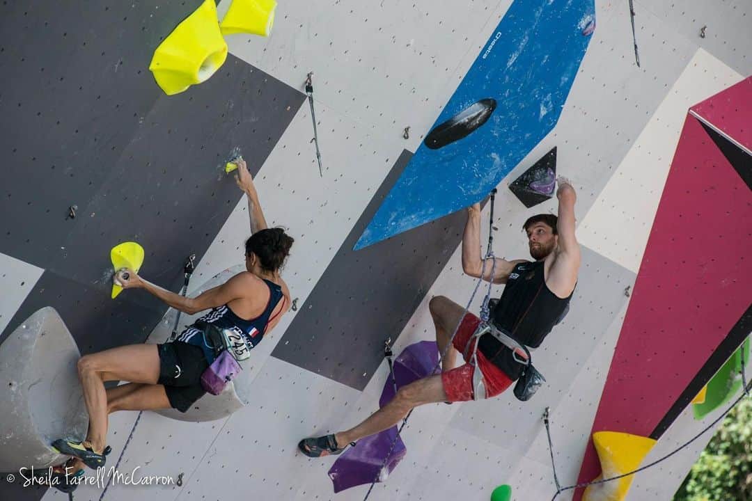 ヤン・ホイヤーのインスタグラム：「Lead season is under way and I’ll try to fight the pump again! Wish me luck 😅 @mammut_swiss1862  @madrockclimbing 📷  @sheila_mcc」